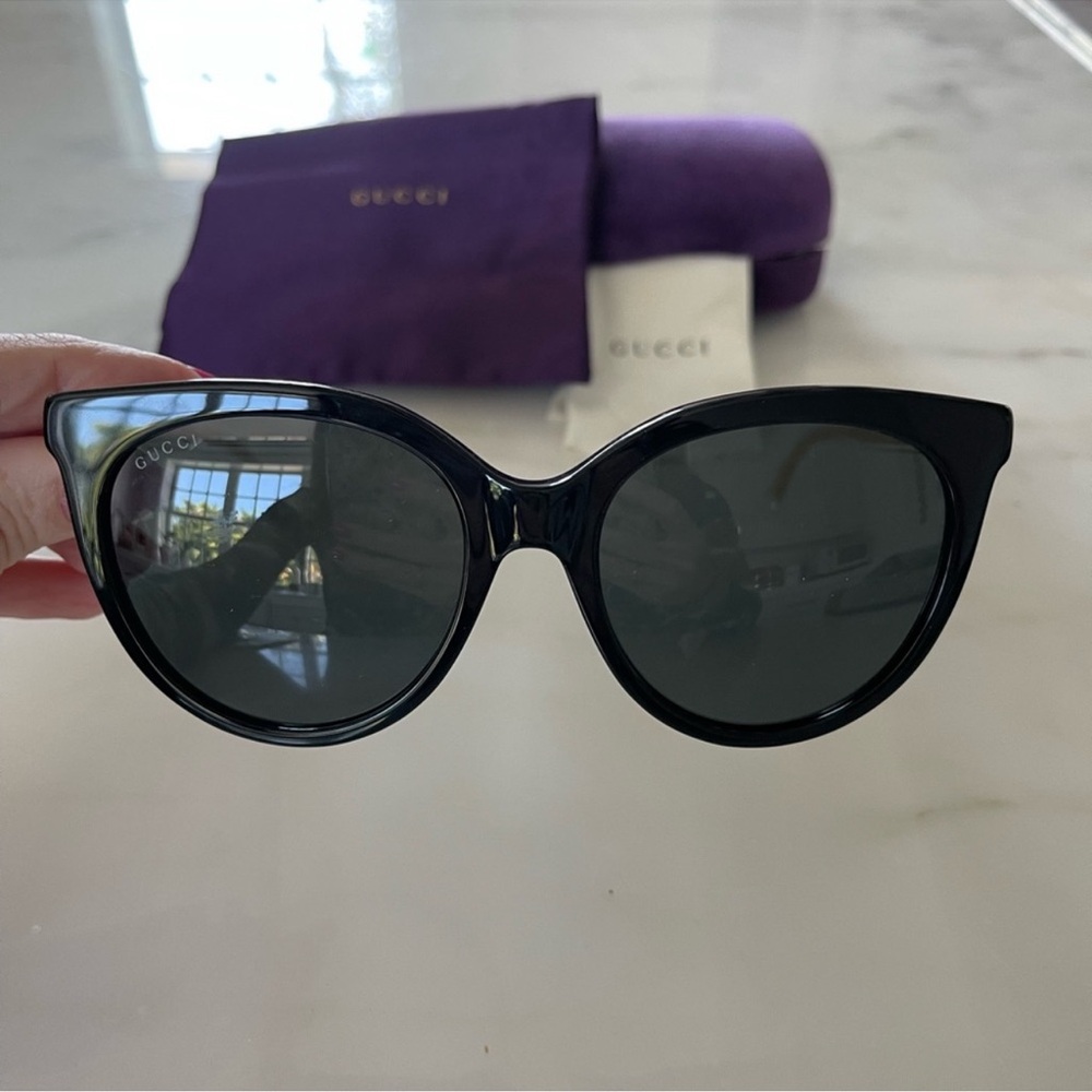 Gucci Glossy Black Cat-Eye Sunglasses